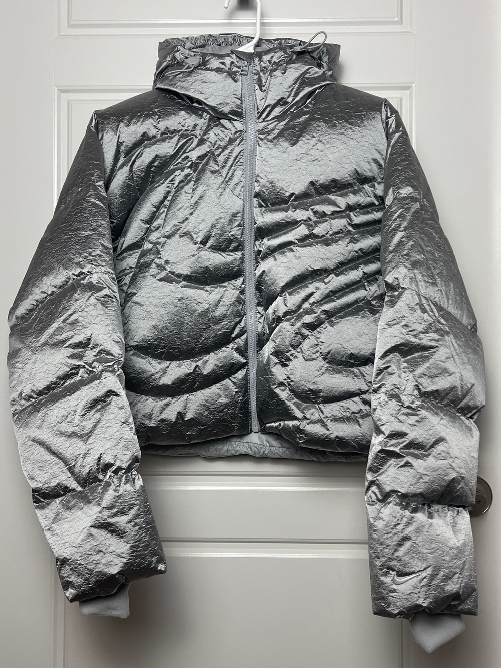 Nike Swoosh Series Therma-FIT Oversized Down Puffer Women M Silver NWT